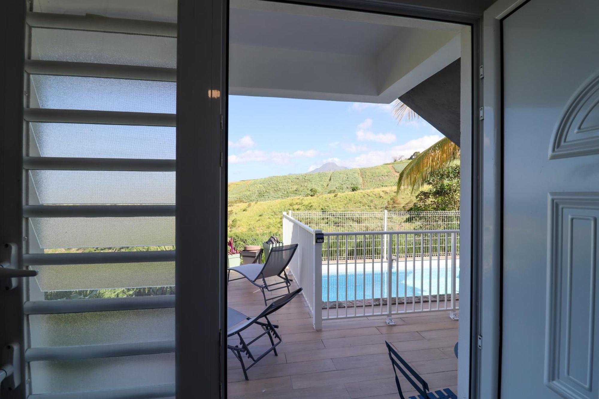 Studio Chez Anna - Vue Mer Et Piscine Ле-Карбе Экстерьер фото
